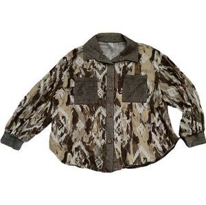 NWOT Women's Button Up Blouse Shirt Top Collared Pockets Camo‎ Brown / Tan Small
